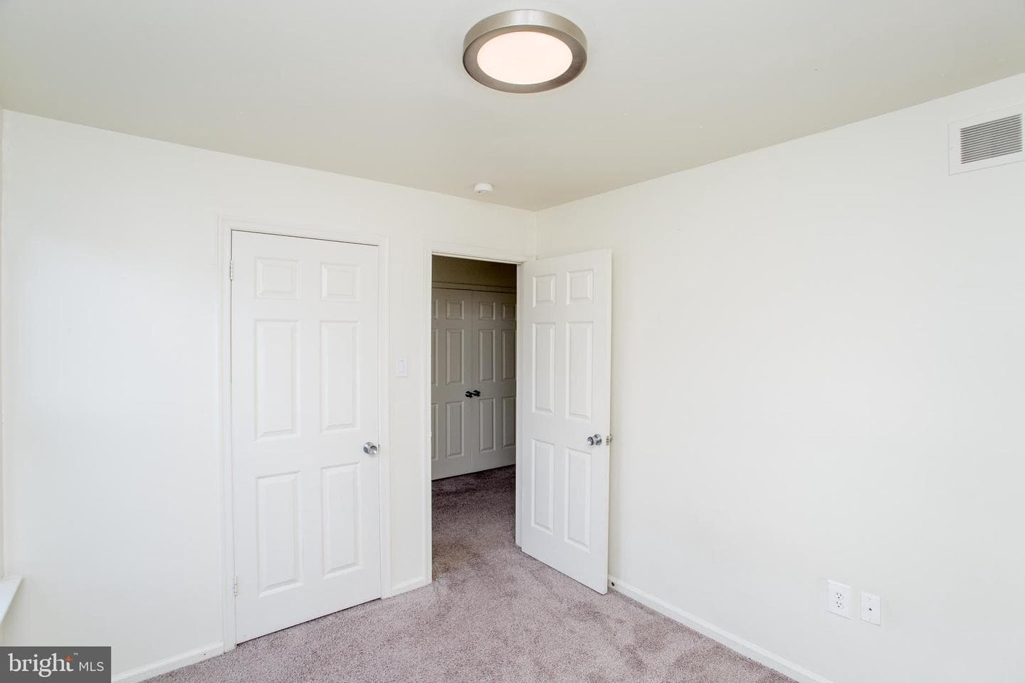 1811 Hennessy Drive photo 57