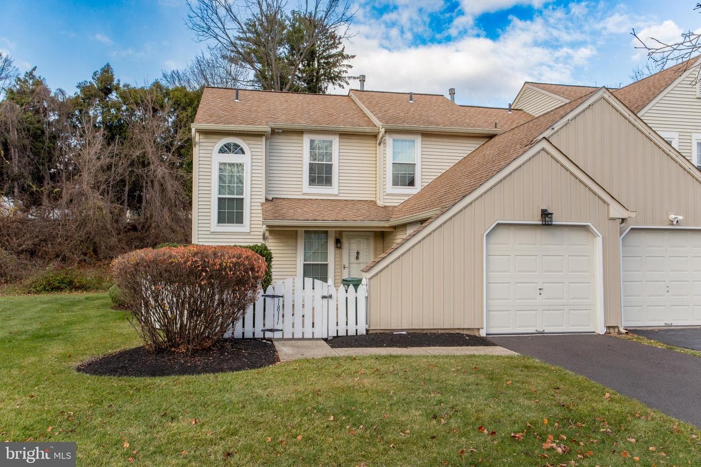 1811 Hennessy Drive photo 6