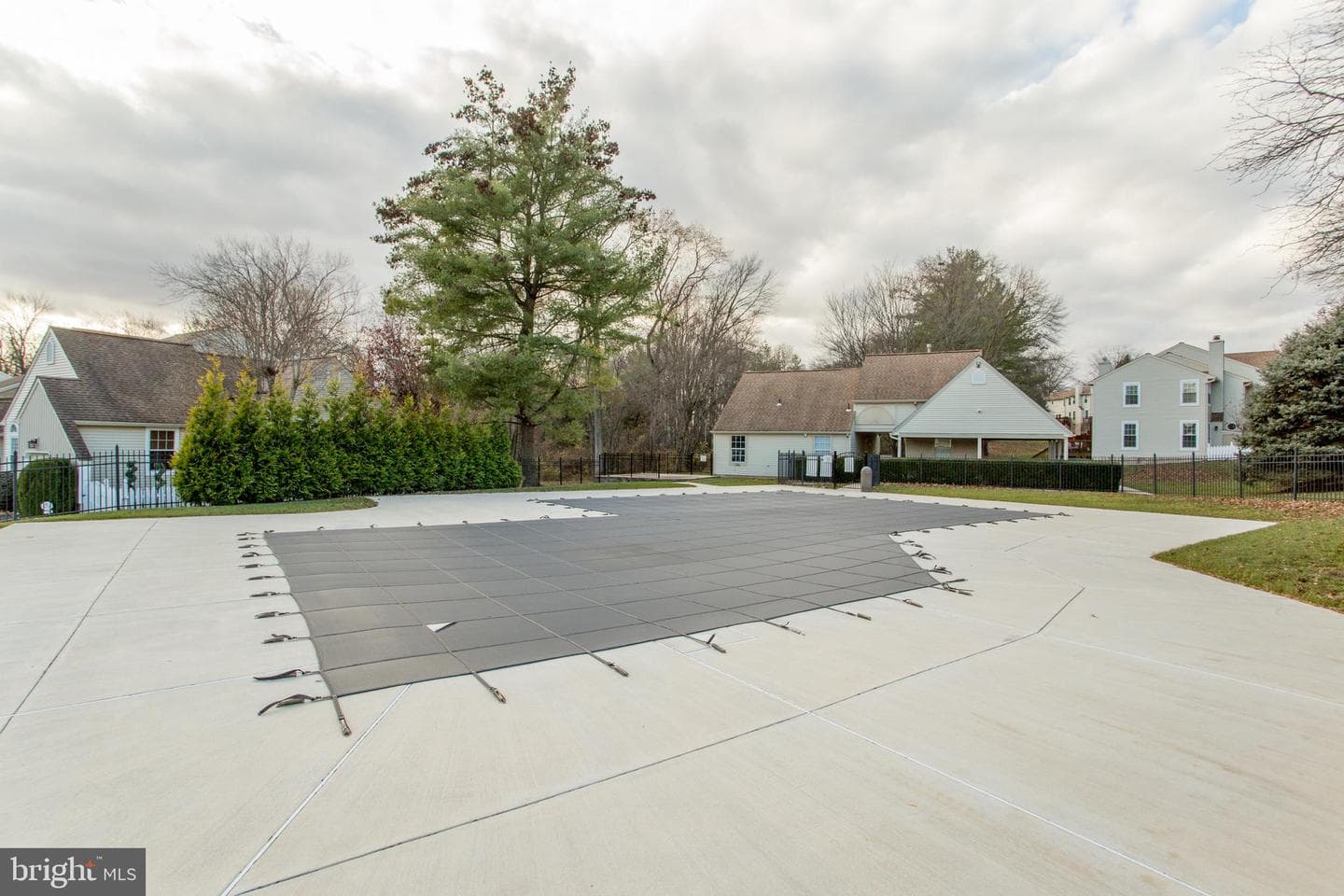 1811 Hennessy Drive photo 69
