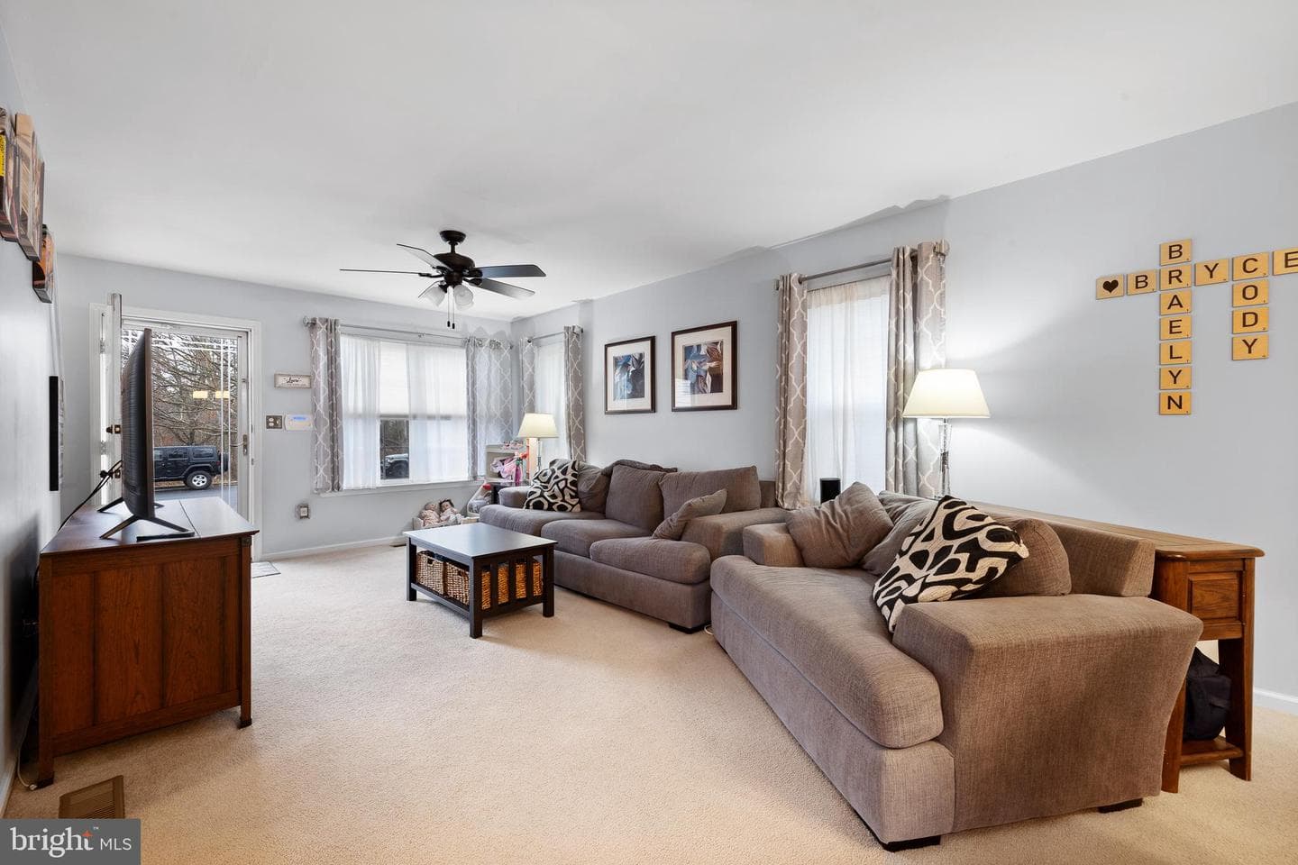 1009 Heather Lane photo 5