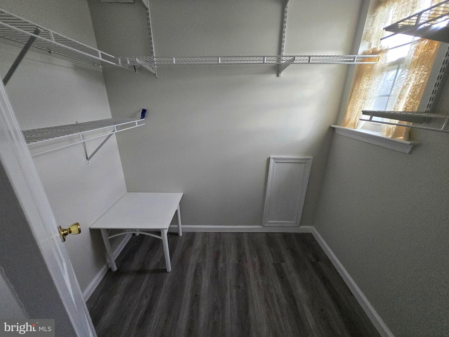 1221 Garden Court photo 16