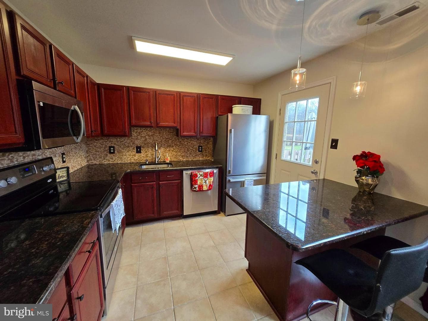 1221 Garden Court photo 22