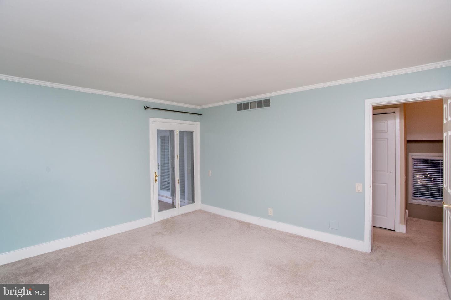 4 Barnes Court photo 31