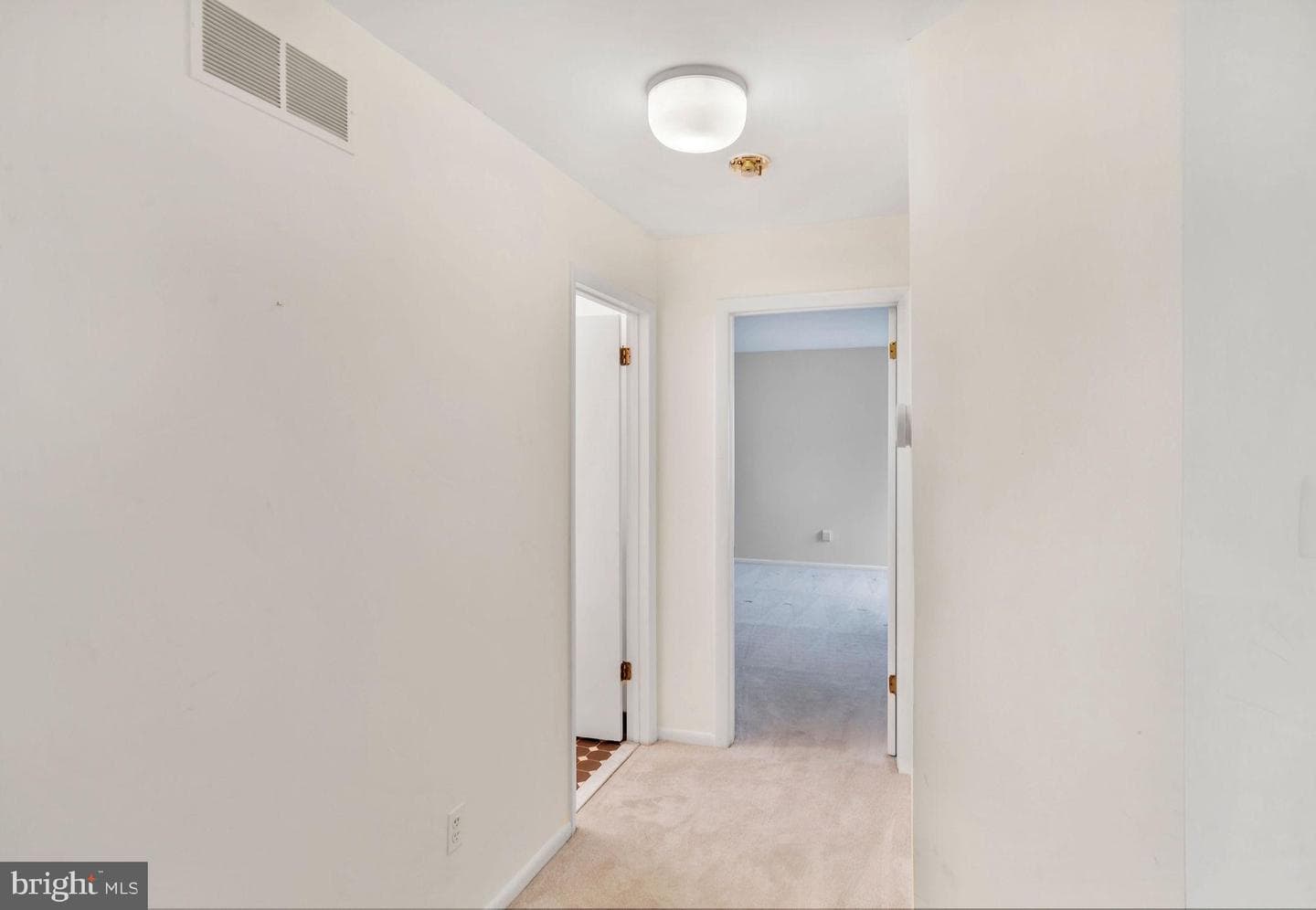 333 Dorset Court photo 16