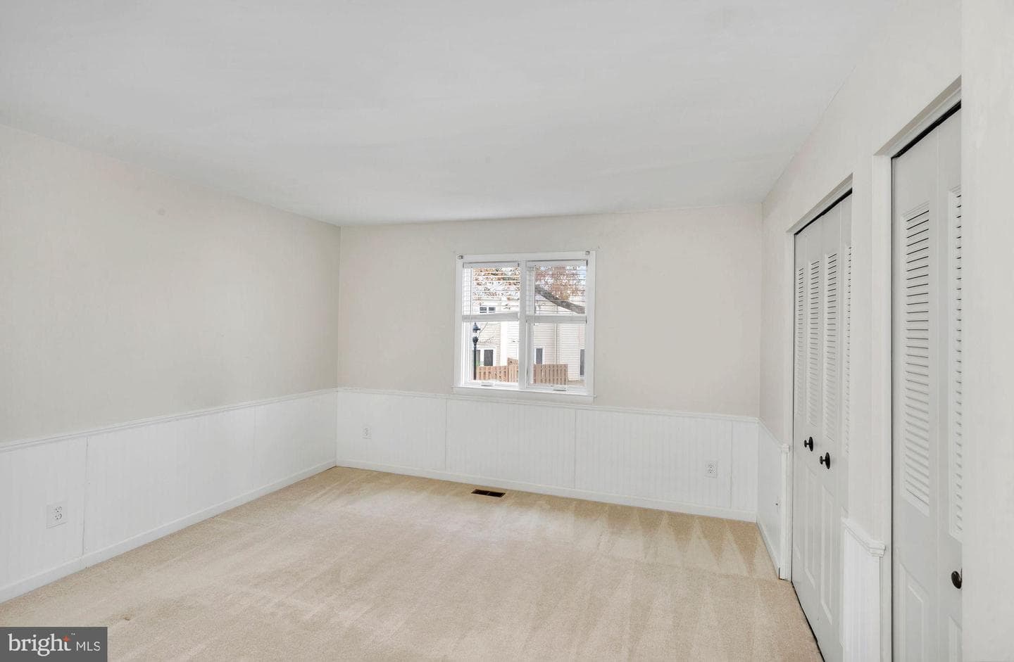 333 Dorset Court photo 24
