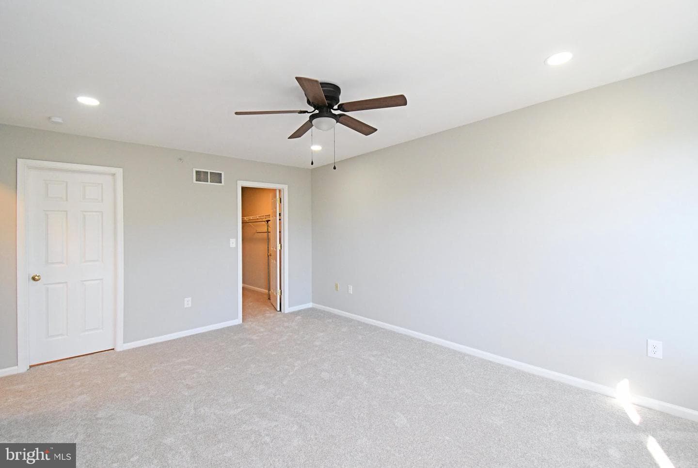110 Greenfield Lane photo 34