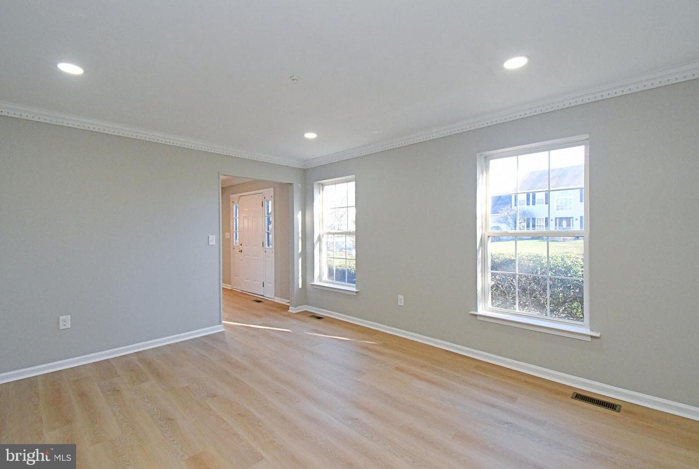 110 Greenfield Lane photo 8