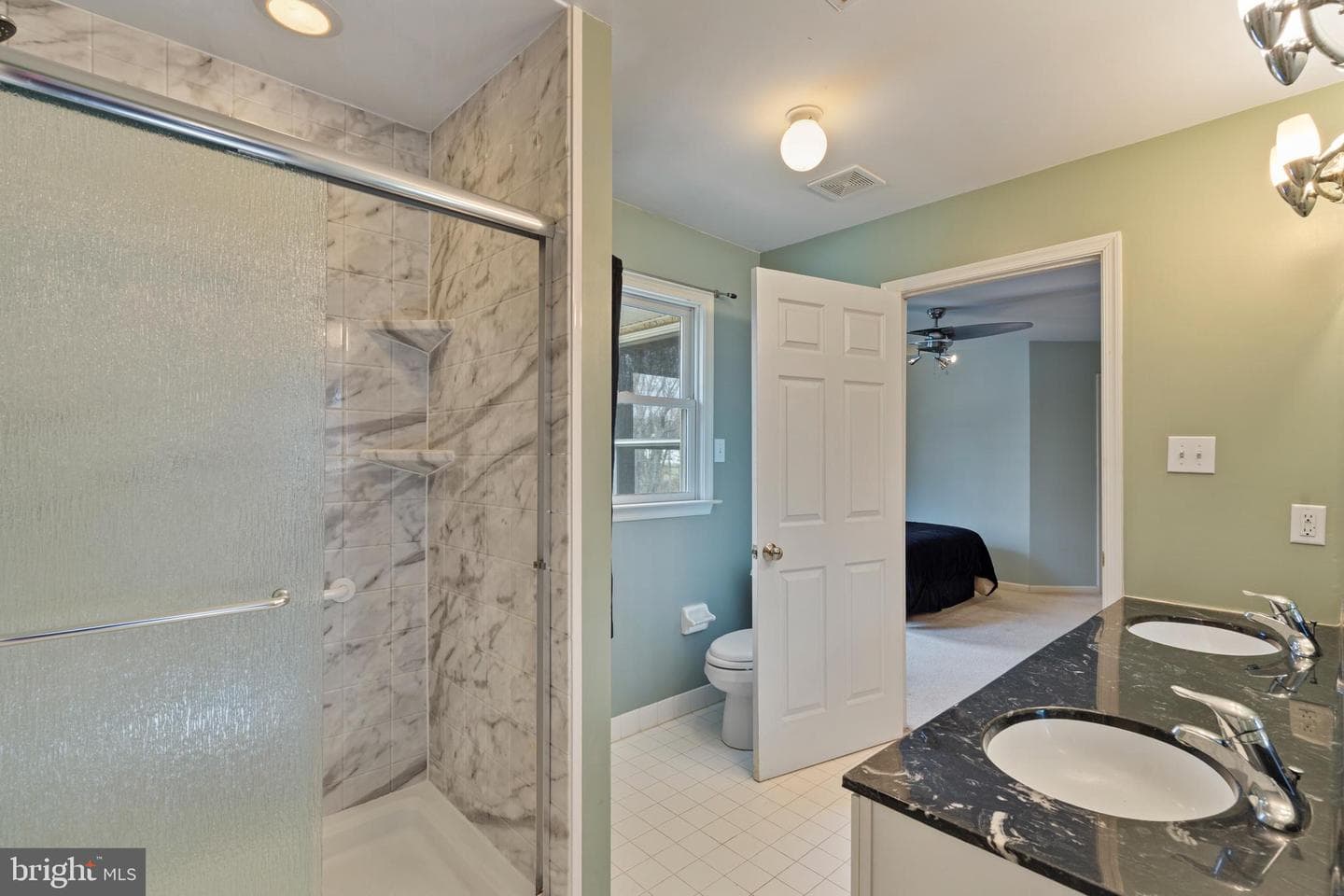 100 E Holland Road photo 28