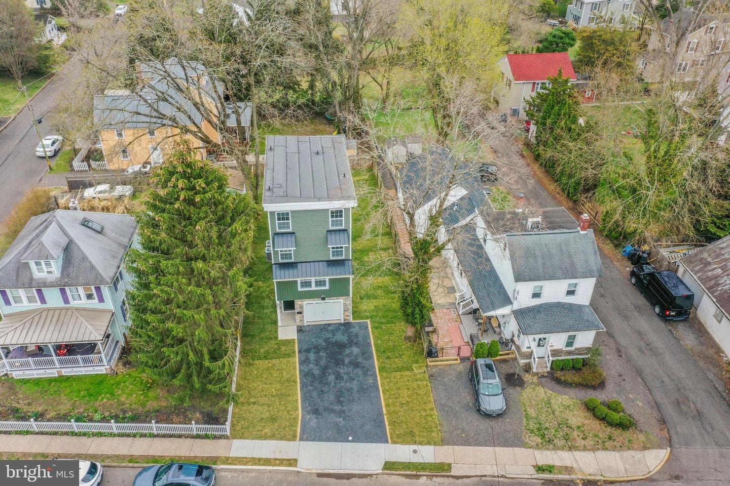 47 E College Avenue photo 30