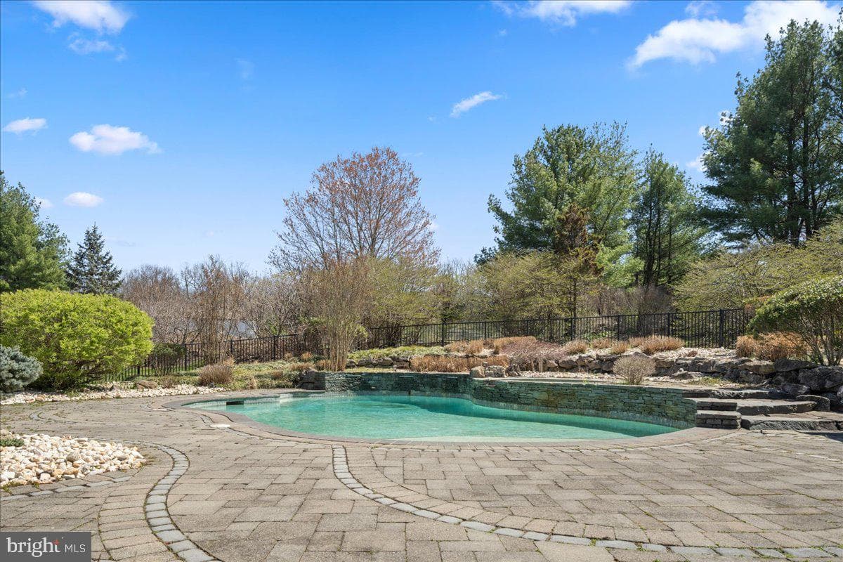 1568 Sackettsford Road photo 87