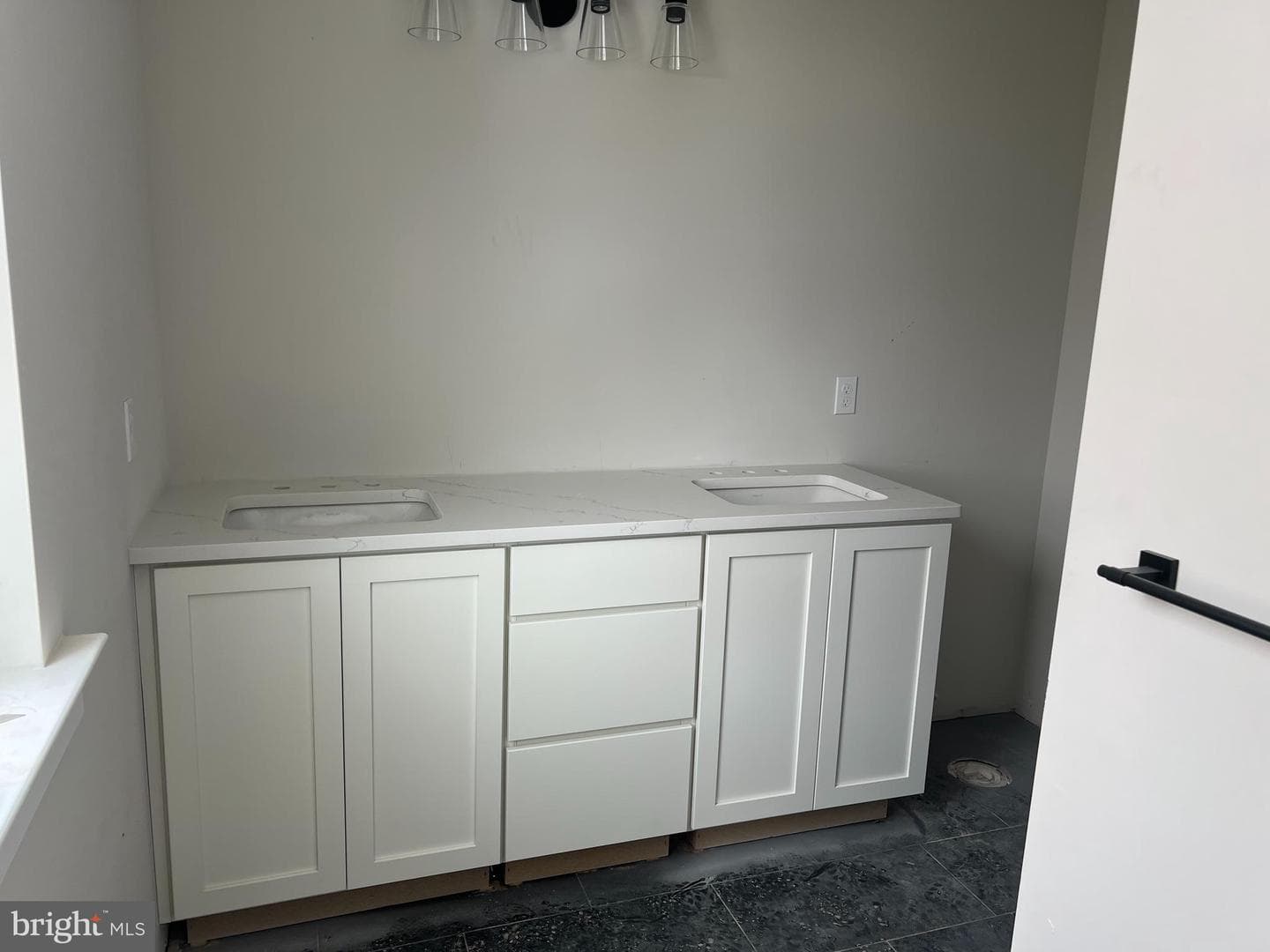 51 W Clymer Avenue photo 5