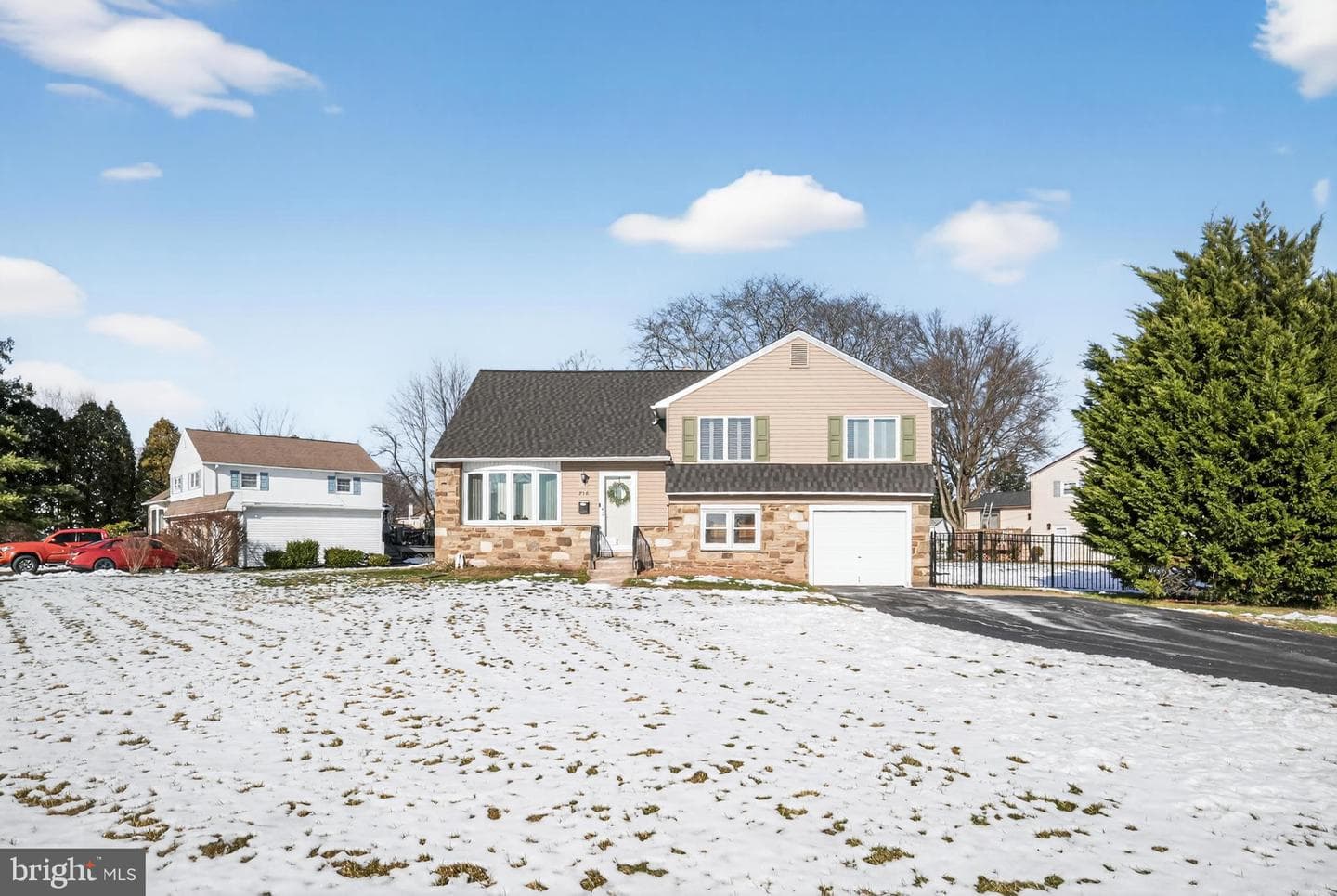 236 Hickory Road photo 2