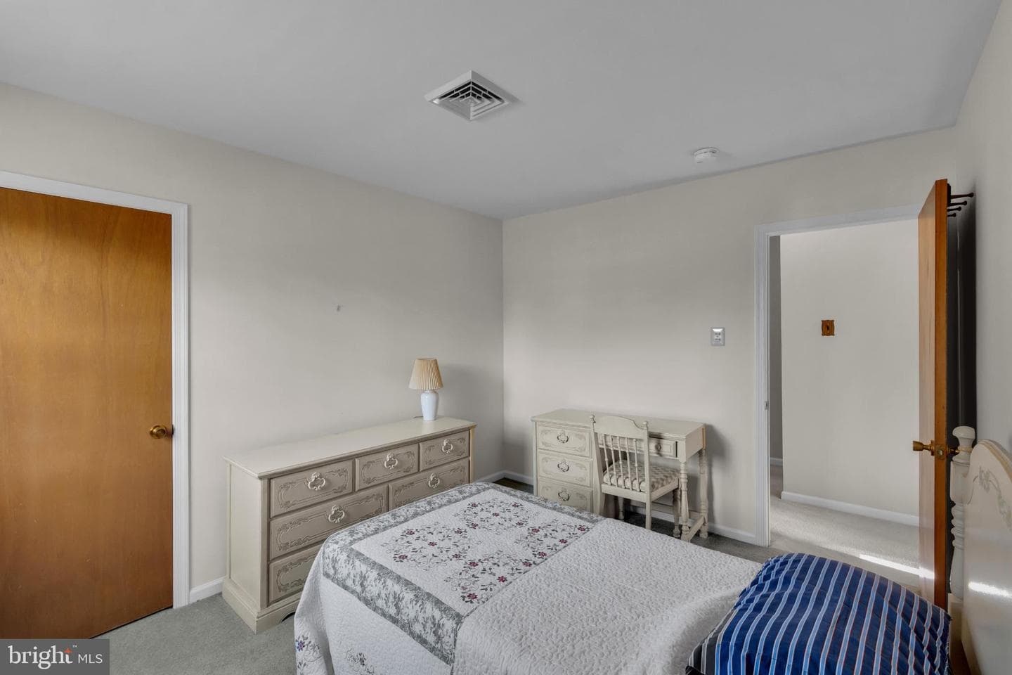 107 Peggy Lane photo 21