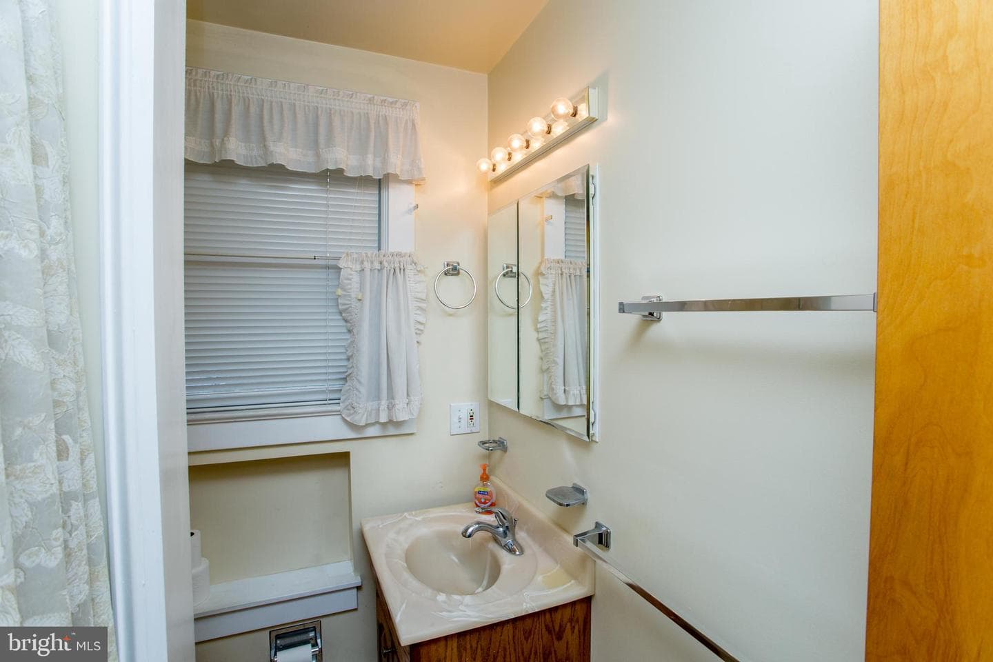 1103 Edgely Avenue photo 24