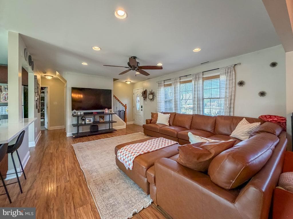 18 Jump Hill Road photo 4