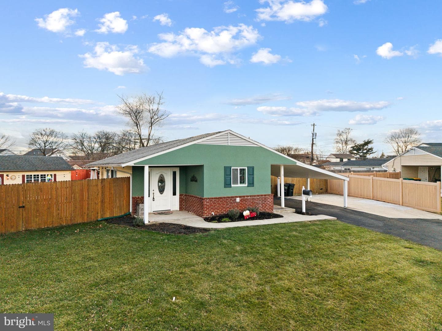 5 Glenwood Lane photo 4