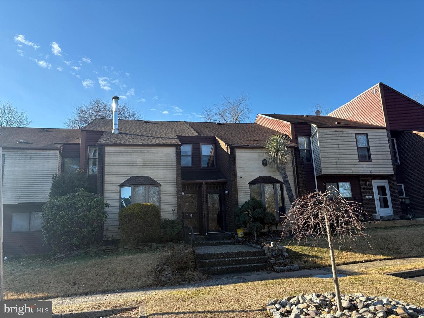 1706 Julie Court