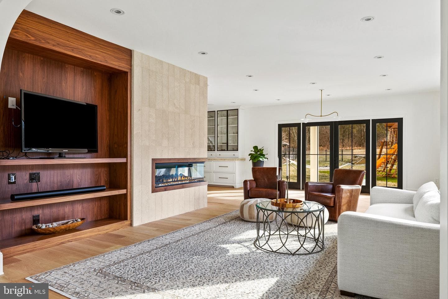1400 Fairhill Road photo 3
