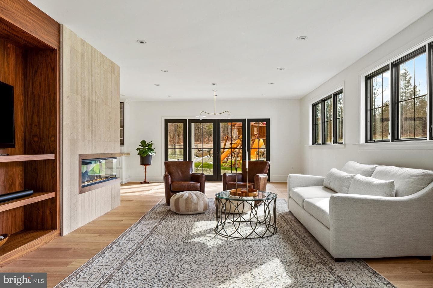 1400 Fairhill Road photo 4