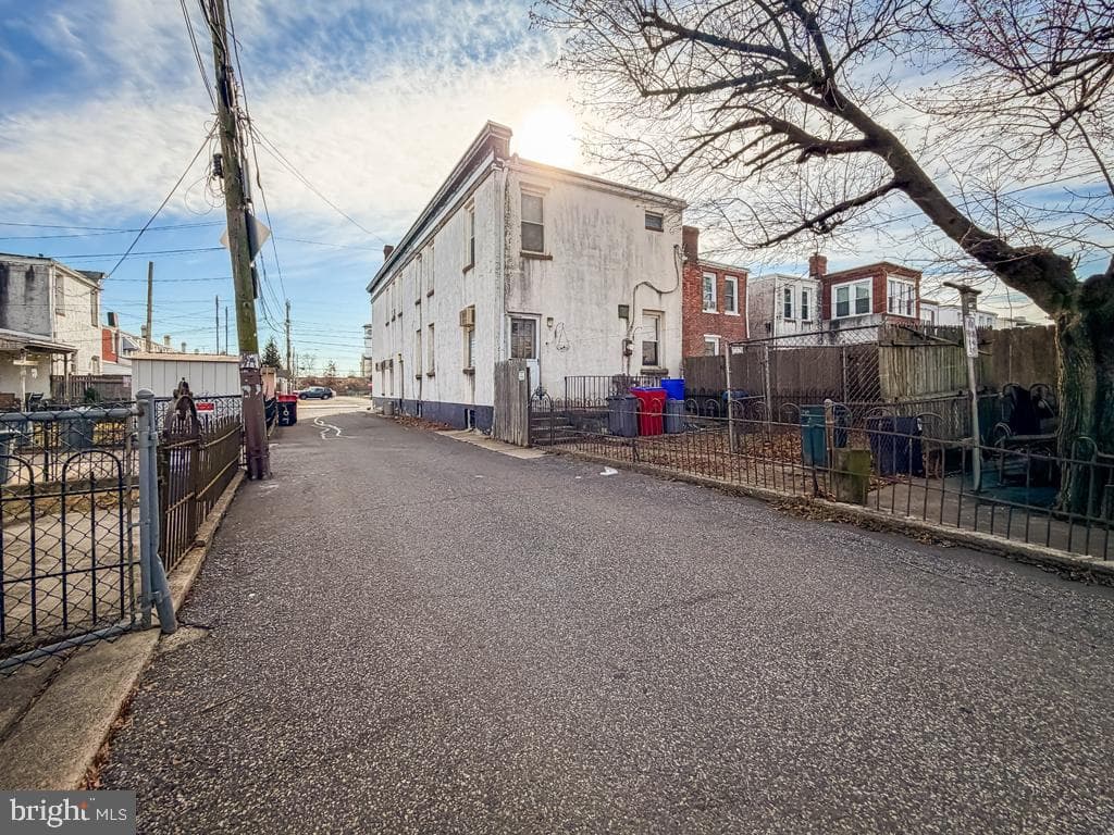 912 Jefferson Avenue photo 23