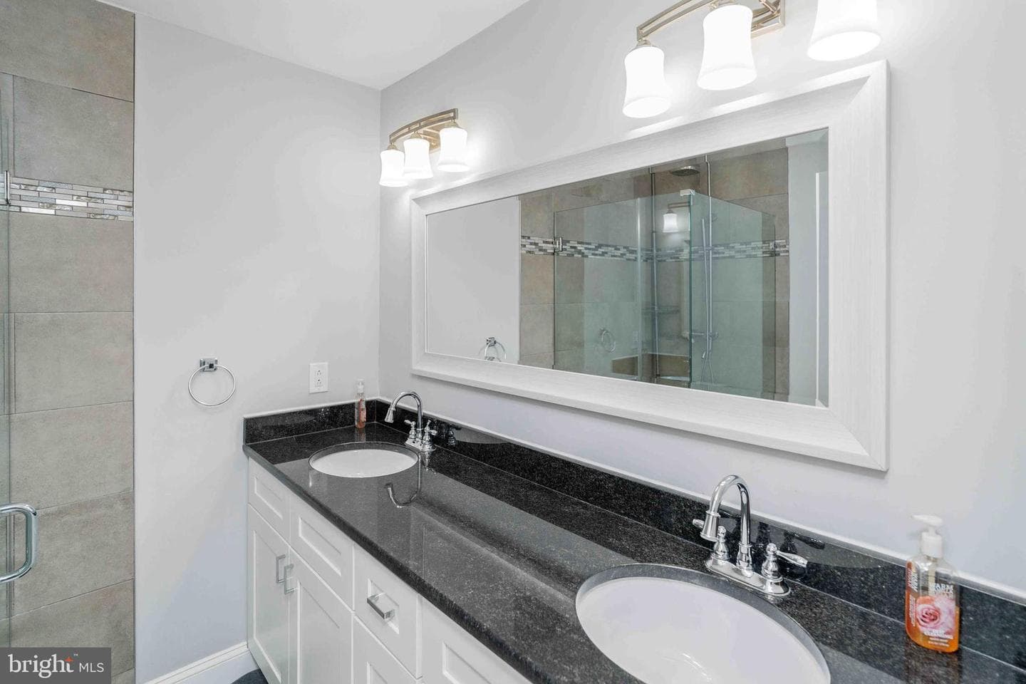 137 Idlewild Road photo 14