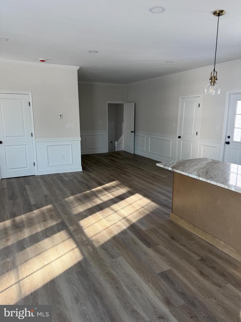 535 Princess Ave photo 5