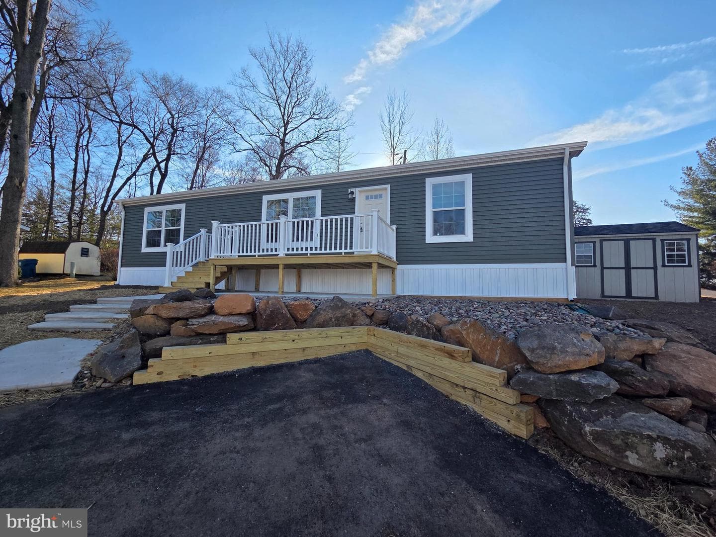 9 Woodedge Drive
