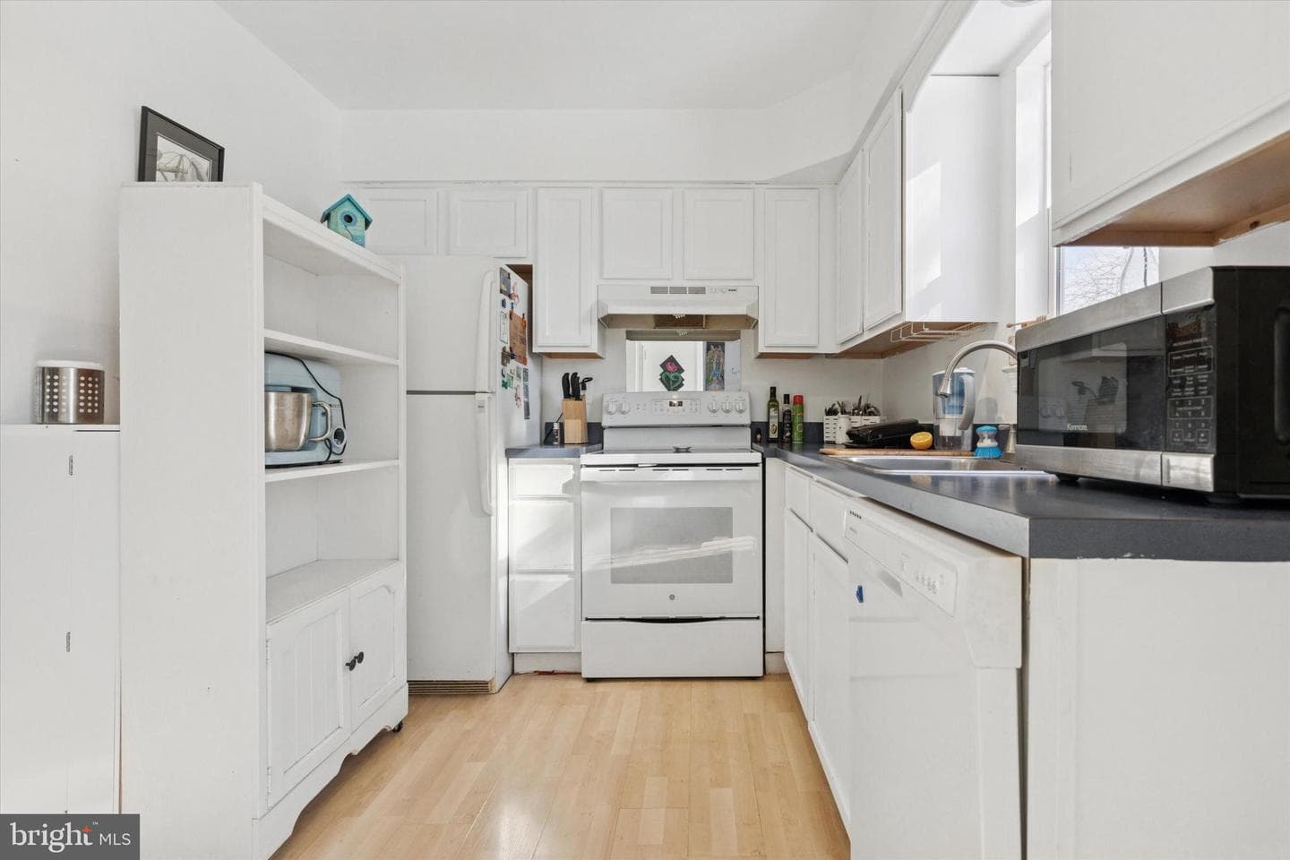 15 Maple Avenue photo 7