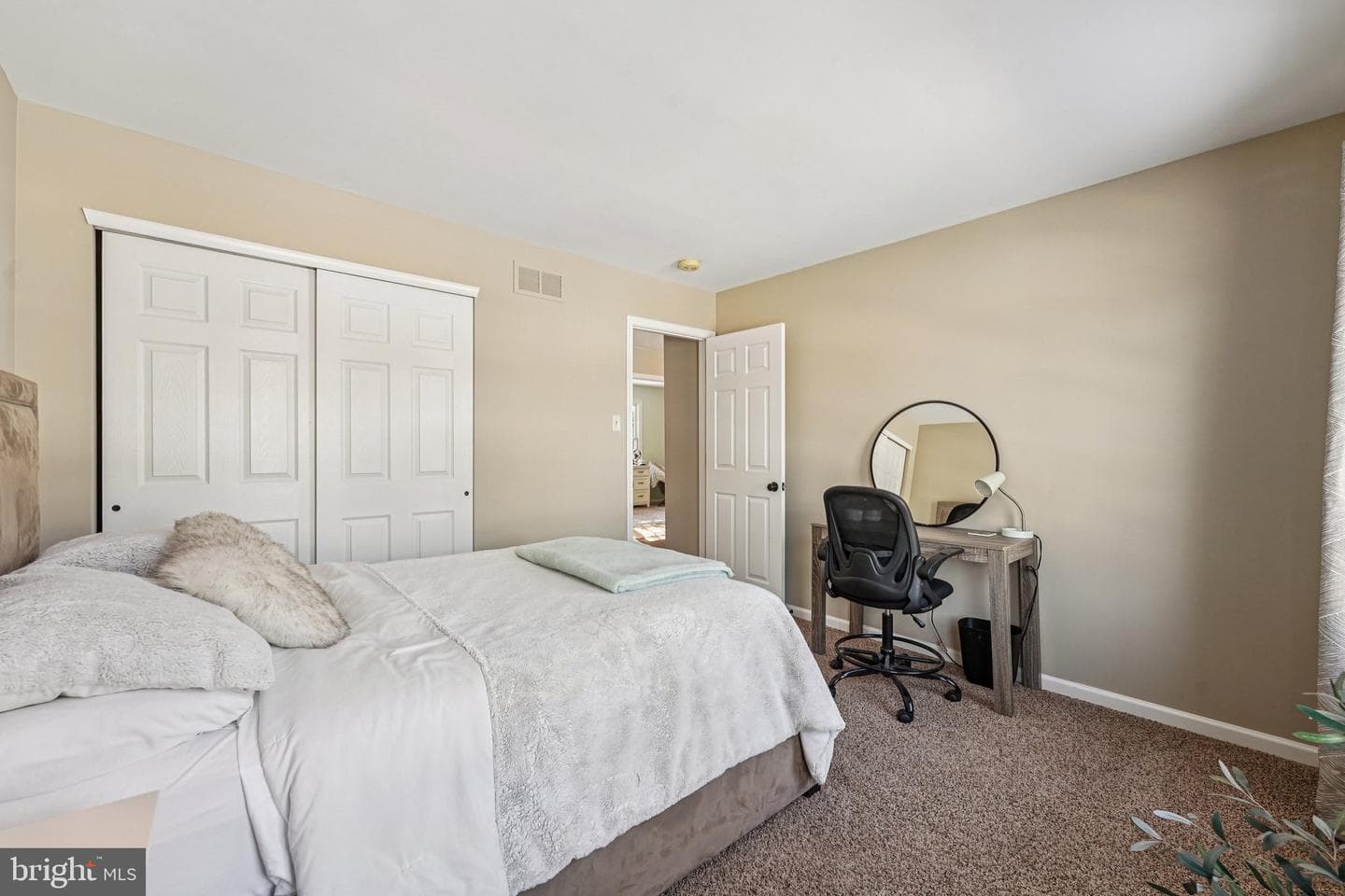 112 Steeplechase Drive photo 46