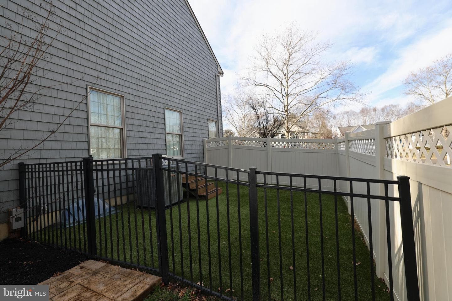 112 Steeplechase Drive photo 5