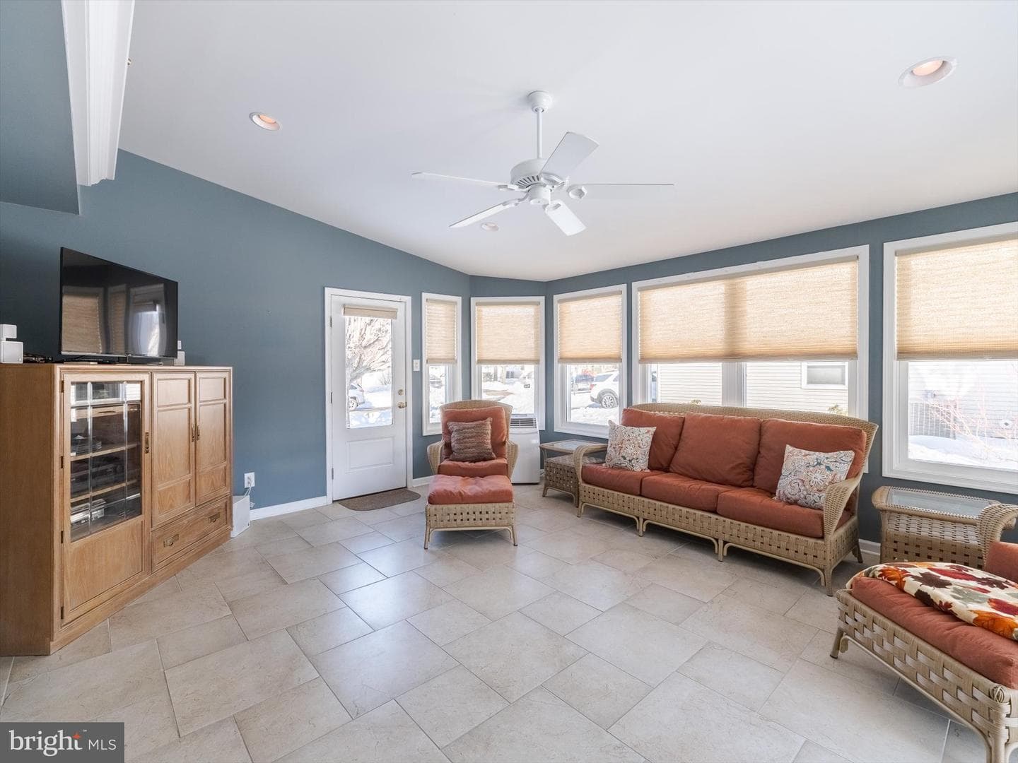 1 Denton Circle photo 19