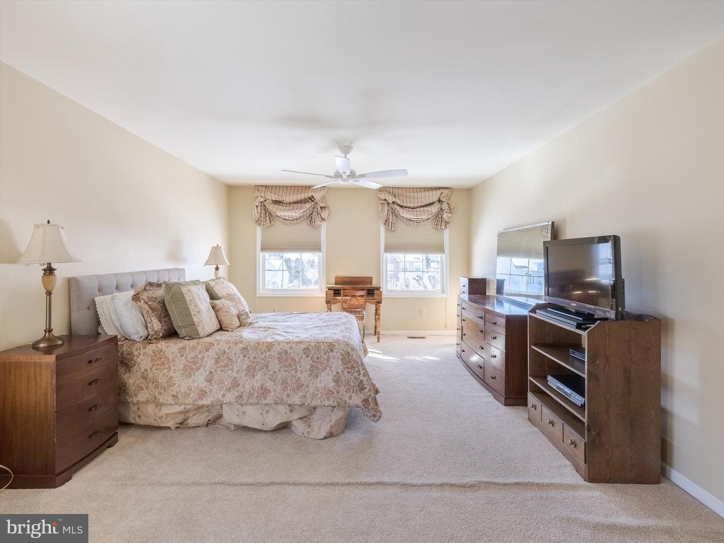 1 Denton Circle photo 23