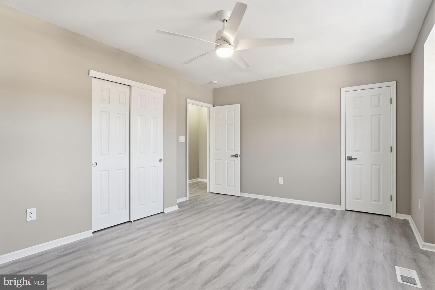 729 Lexington Way photo 20