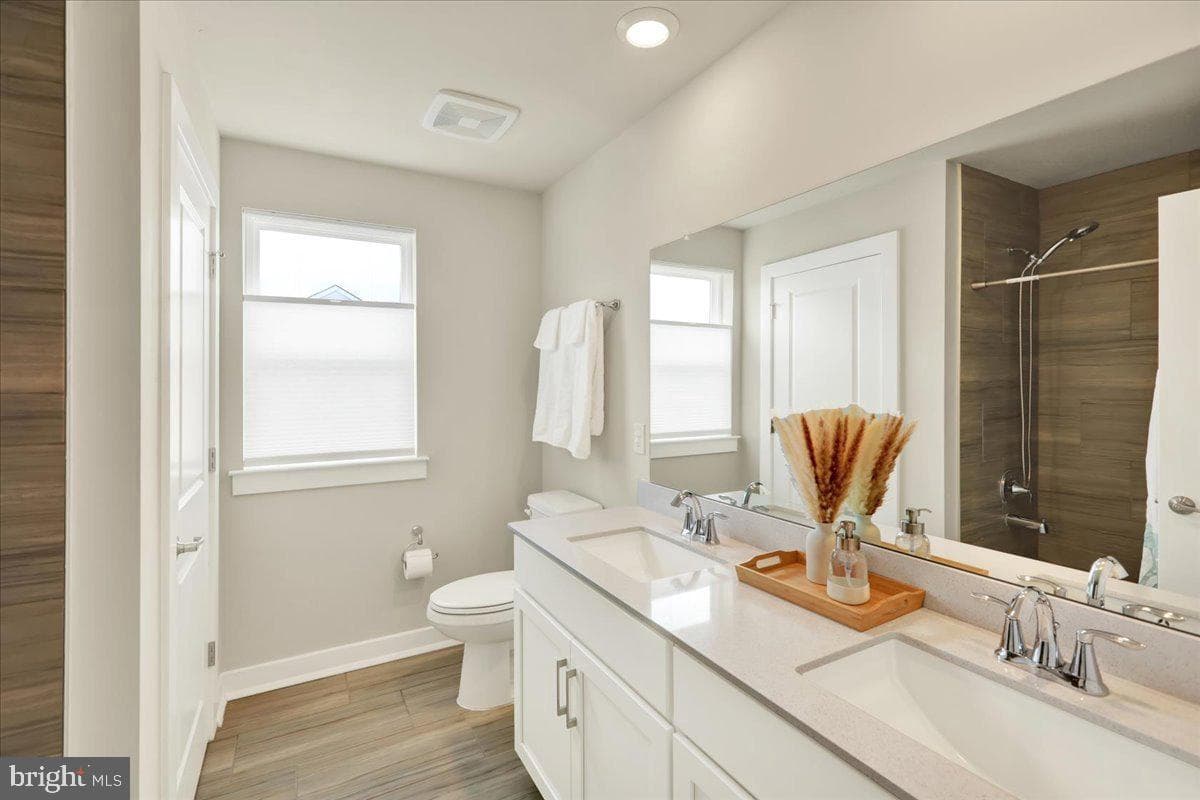 1076 Mariwill Drive photo 25