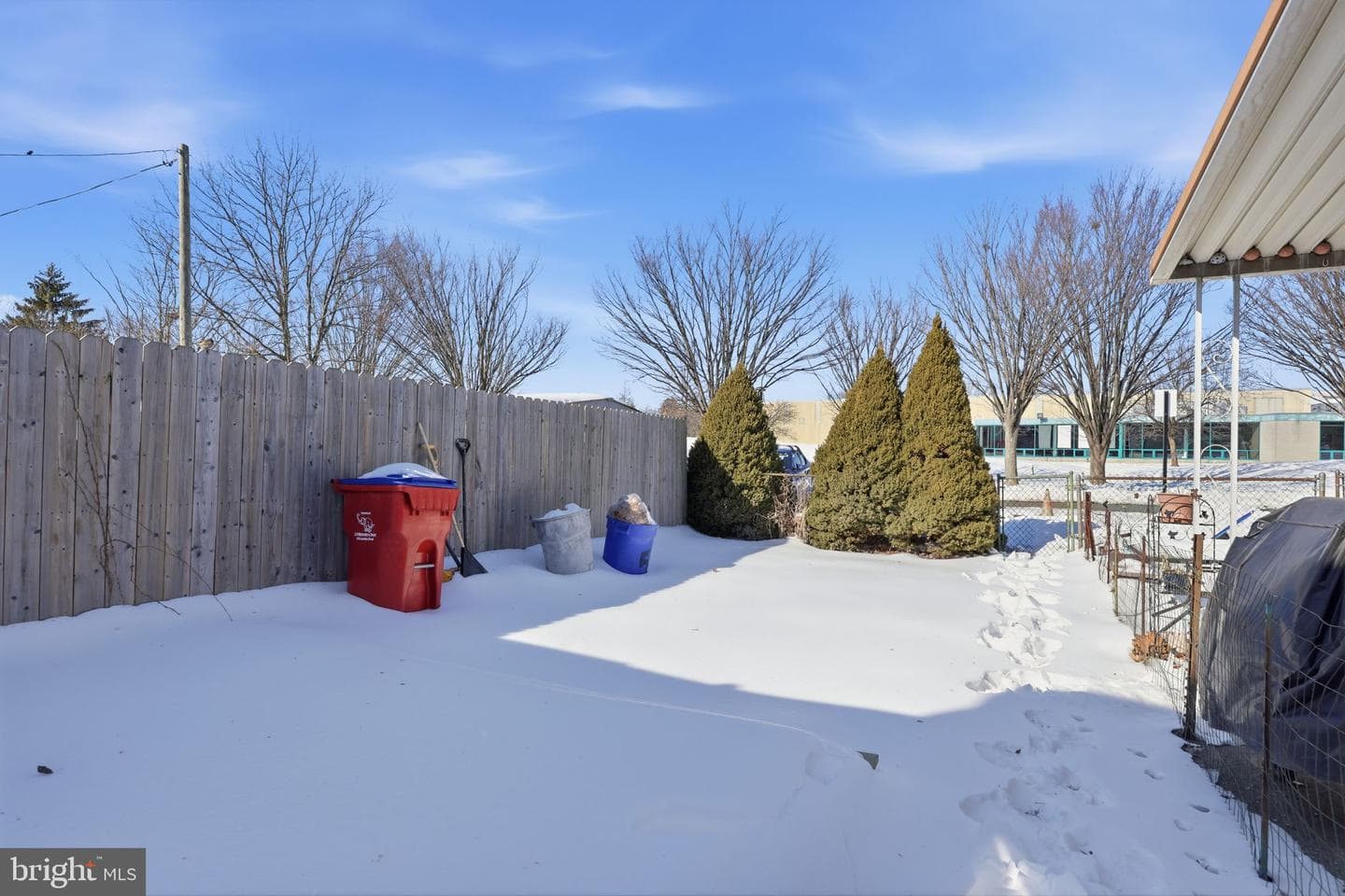 509 Pond Street photo 22