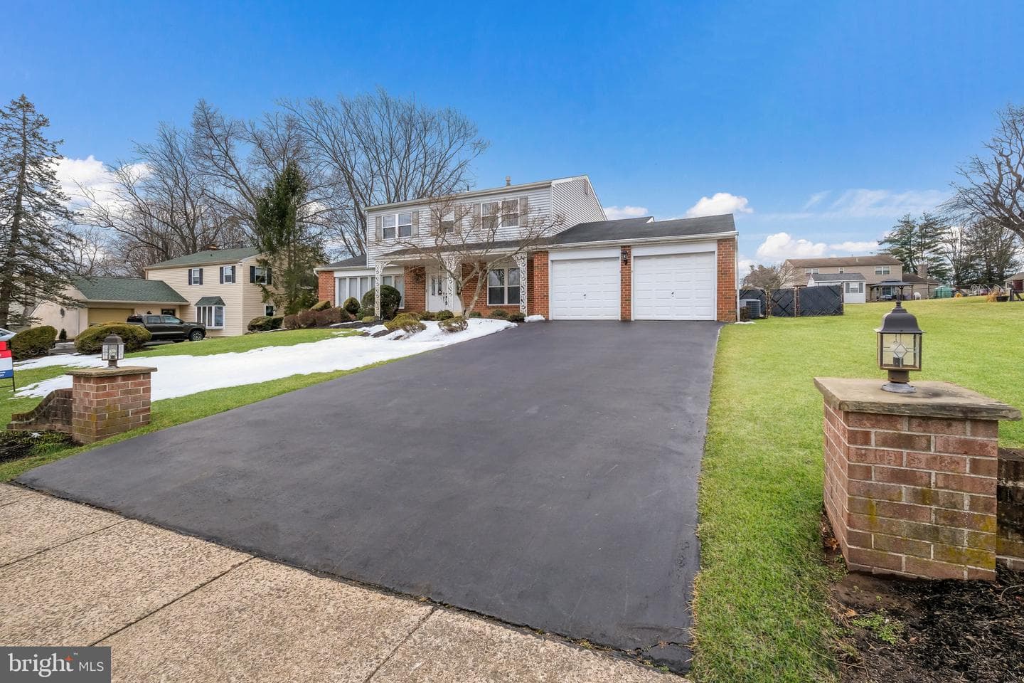 64 Springwood Drive photo 3