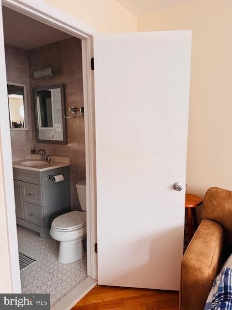632 Longfellow Court photo 21