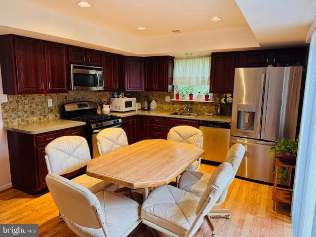 632 Longfellow Court photo 5