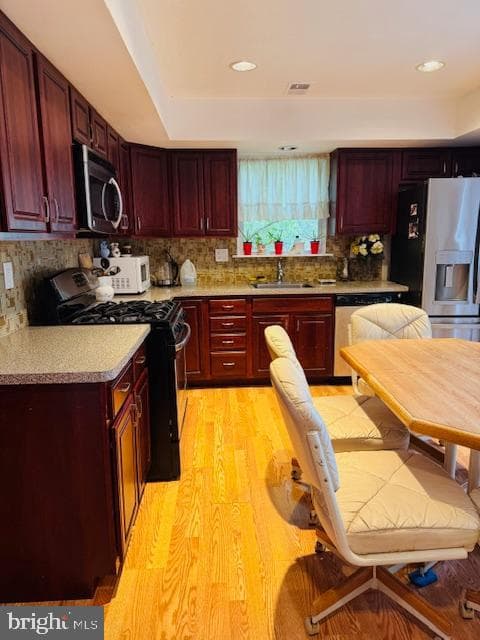 632 Longfellow Court photo 6