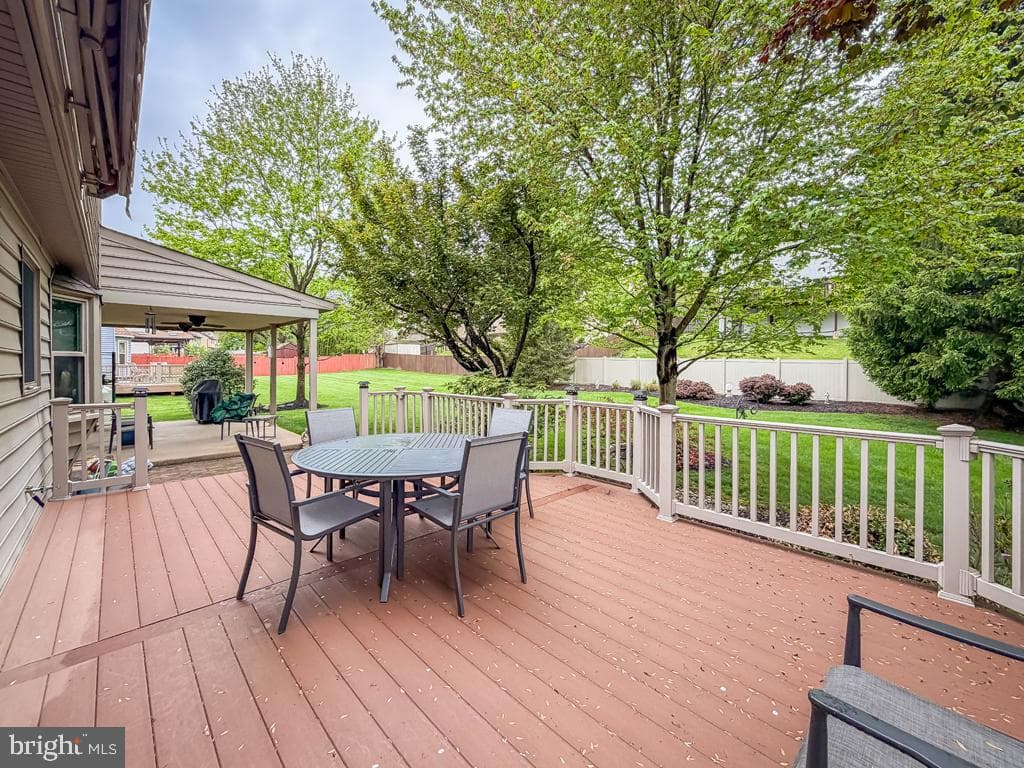 336 Fox Hollow Drive photo 38