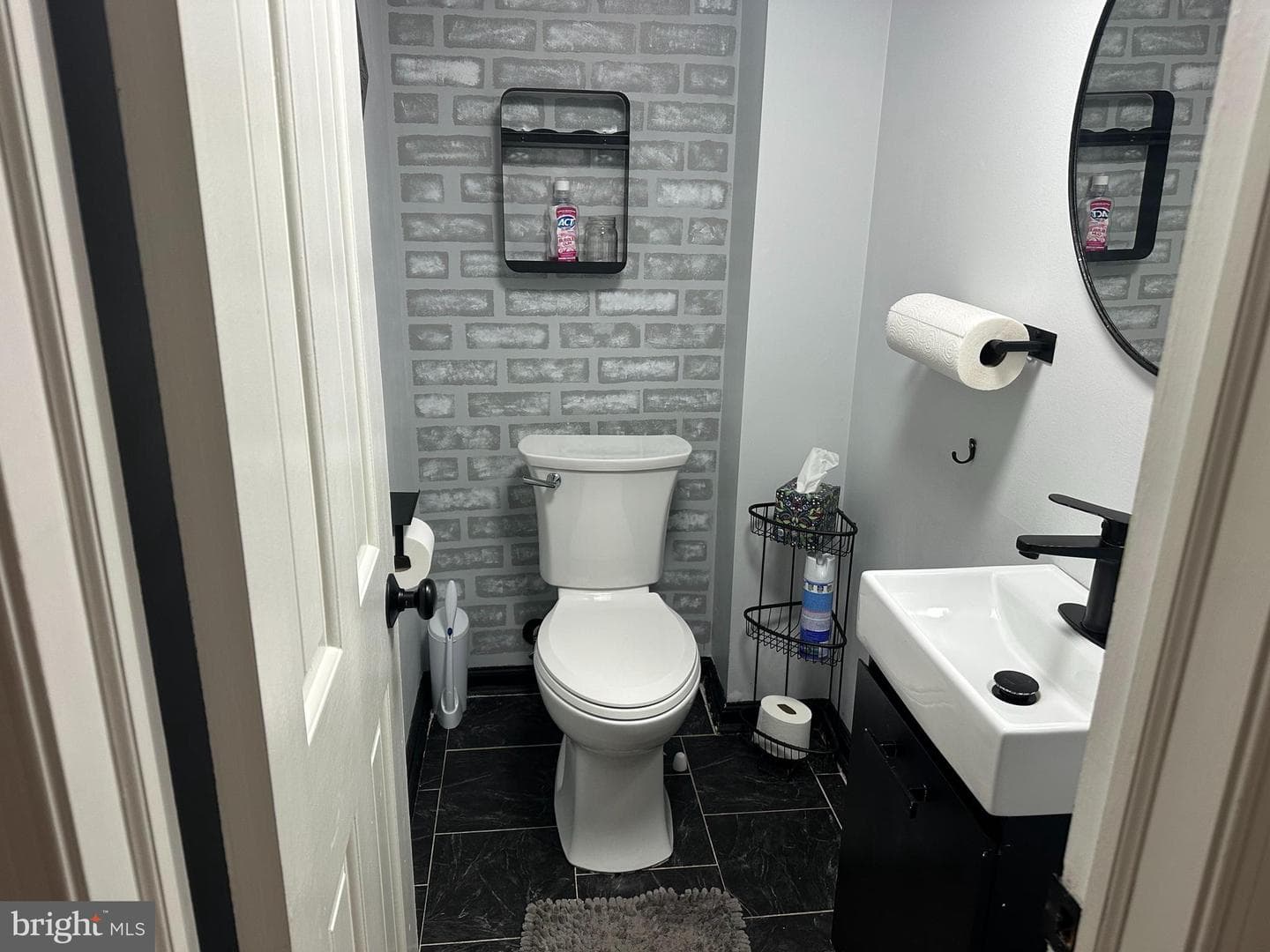 17 Naylor Court photo 13