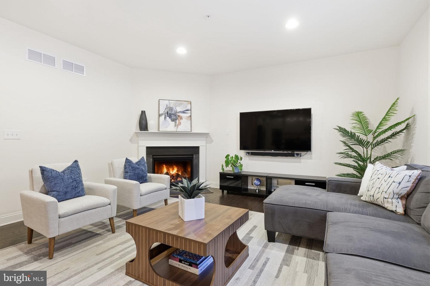 325 Mystic View Circle photo 8