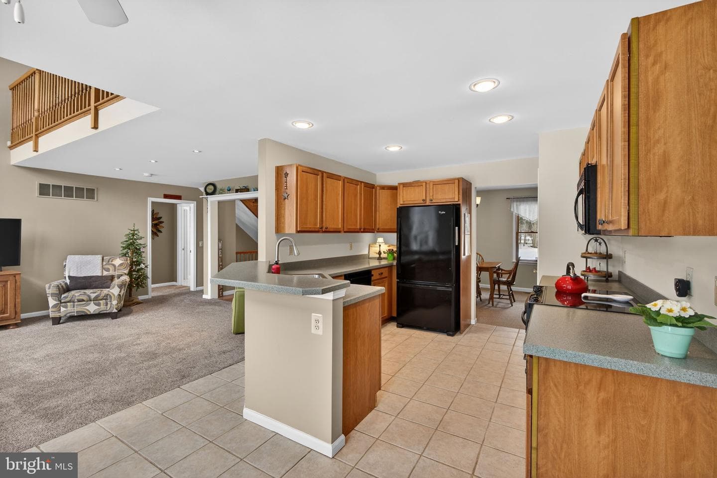 712 Broad Street photo 26