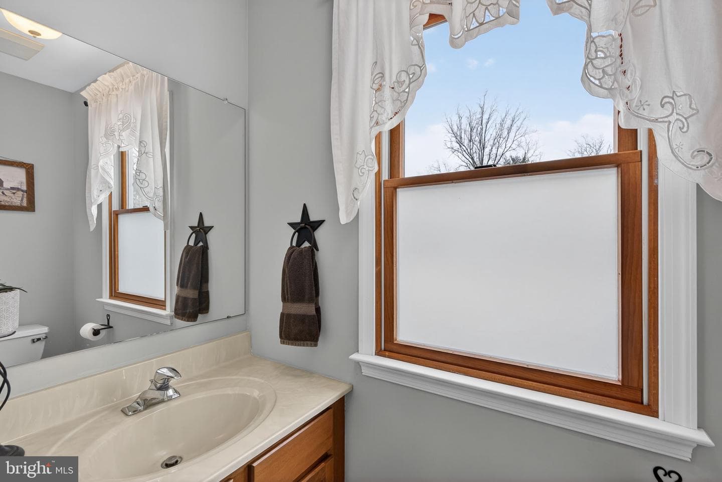 712 Broad Street photo 42