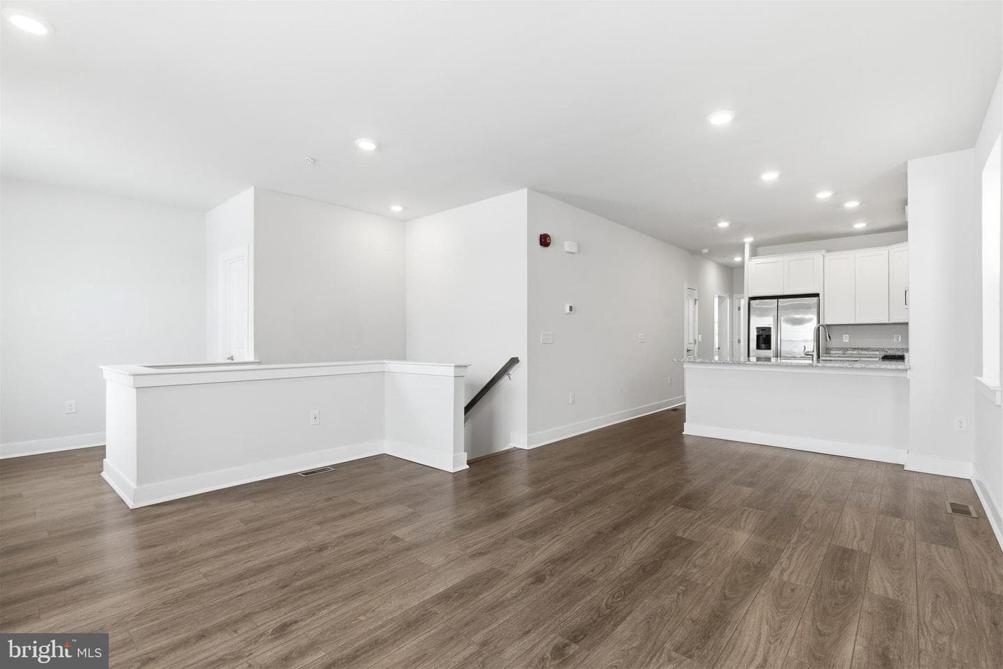 204a Dock Street photo 3