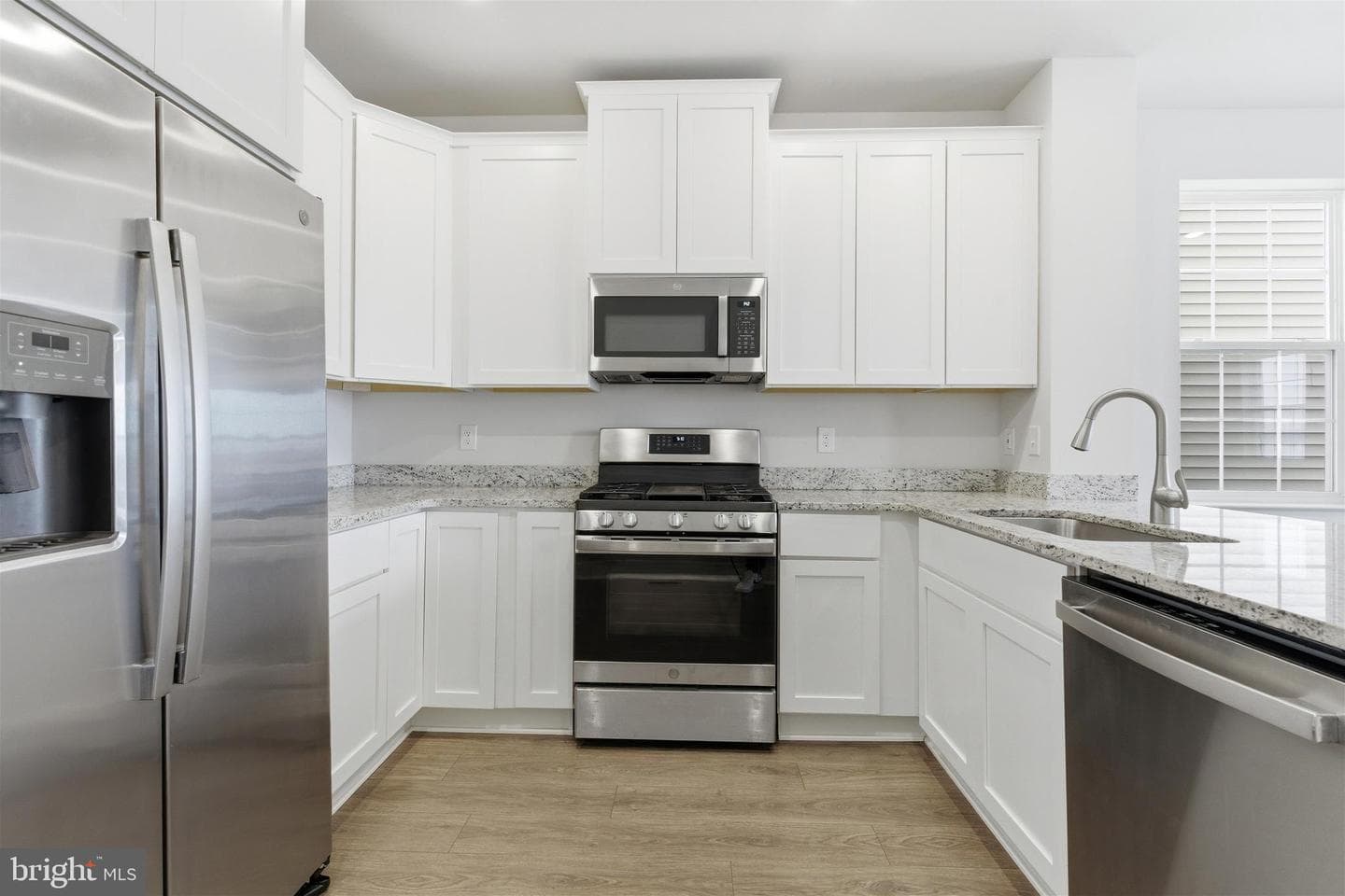 204a Dock Street photo 9