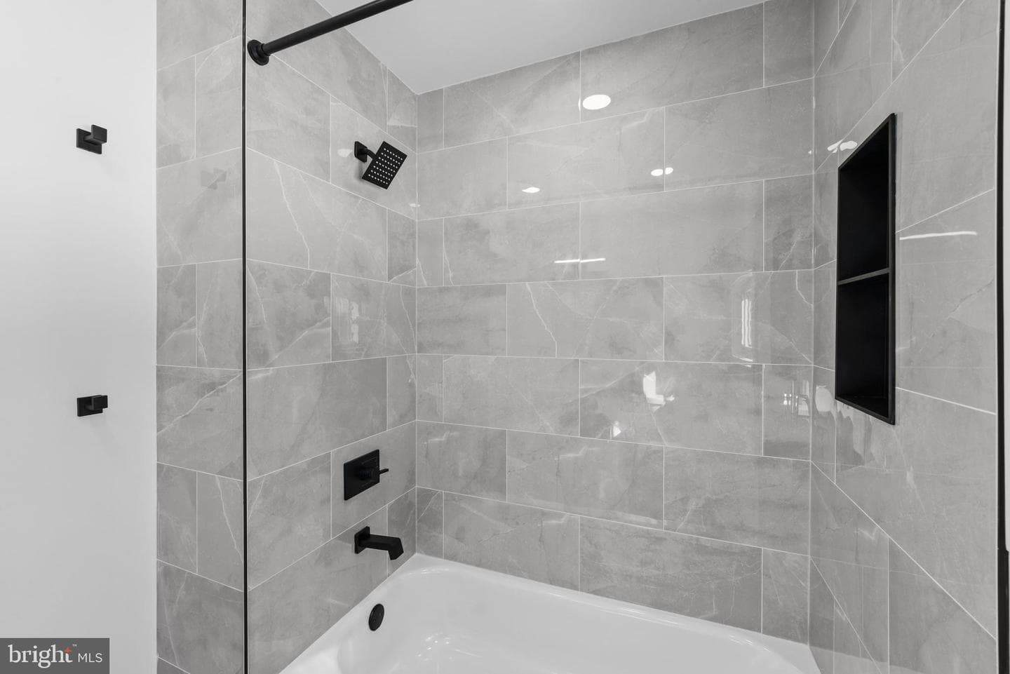 970 Rozel Avenue photo 33