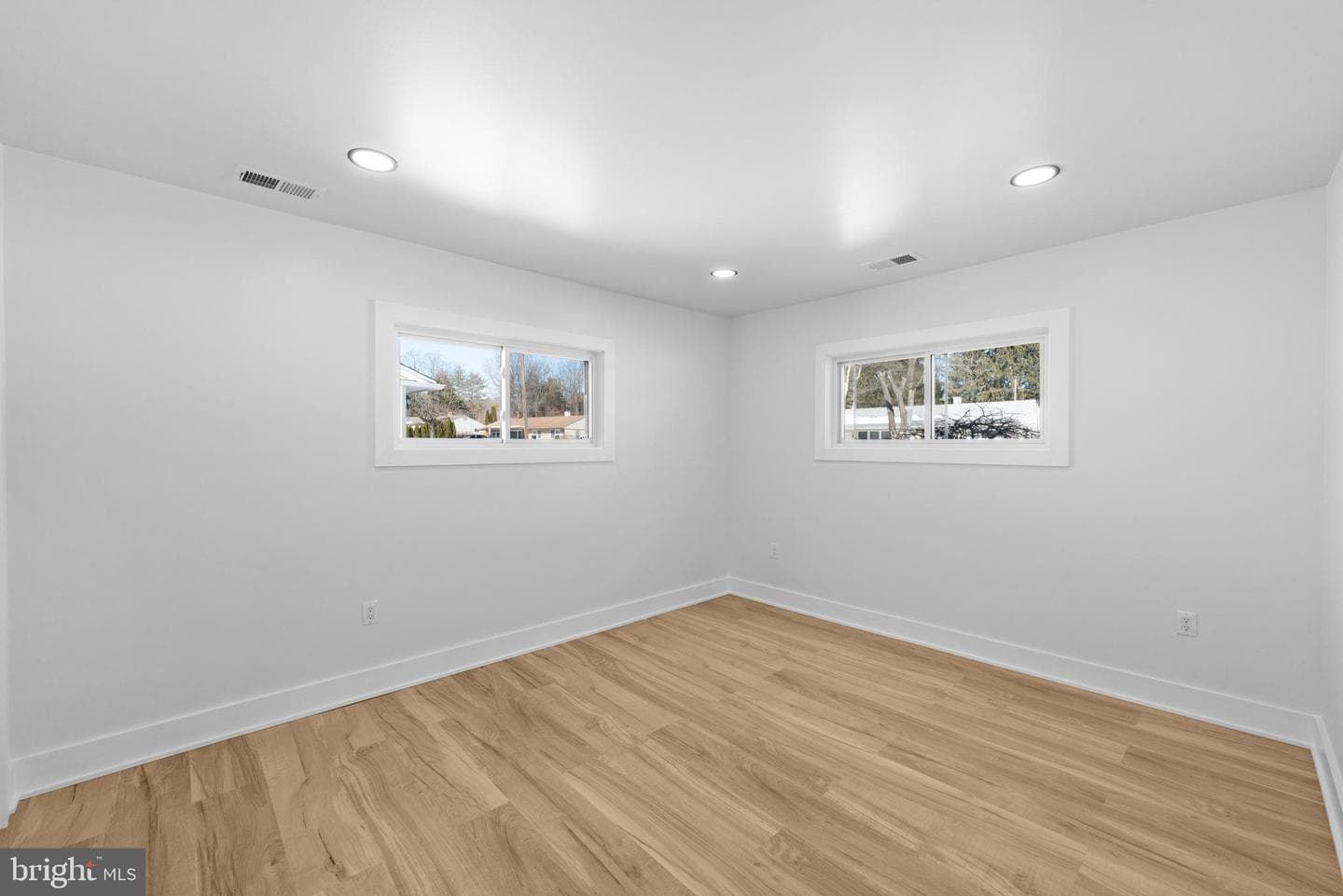 970 Rozel Avenue photo 35