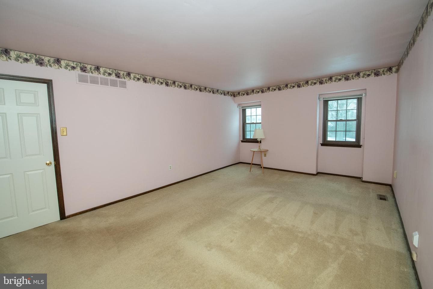 62 W Pickering Bend photo 8