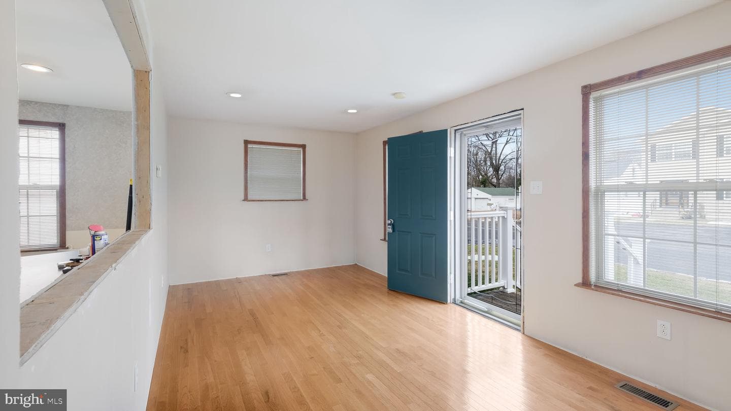 530 Main Avenue photo 4